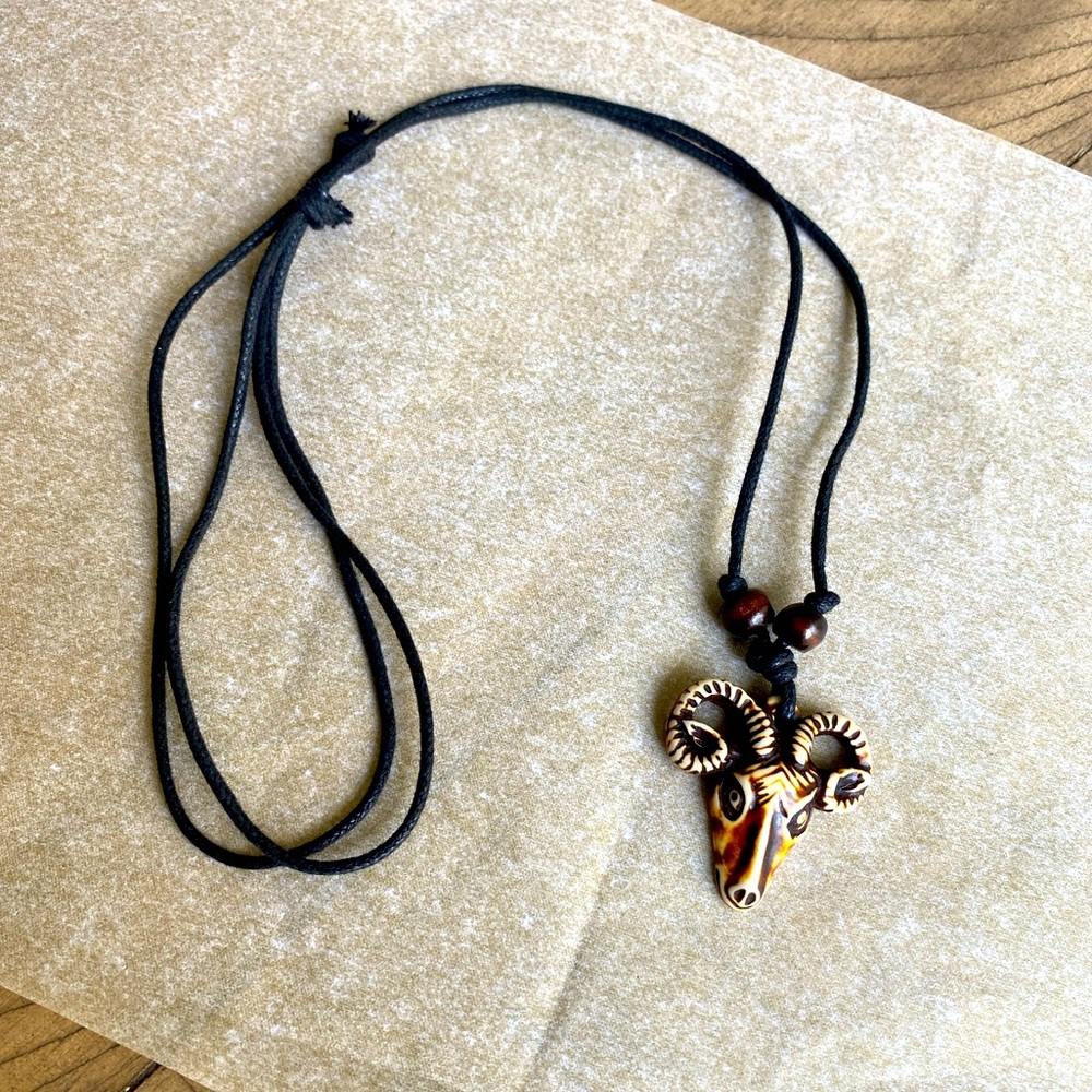 🔅 Hand Carved Bone Pendant Necklace 🔅